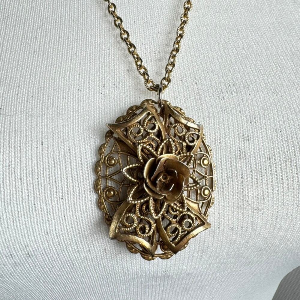 Vtg Gold Tone Filigree Rose Pendant Necklace Art Nouveau Ornate Long Oval Chain